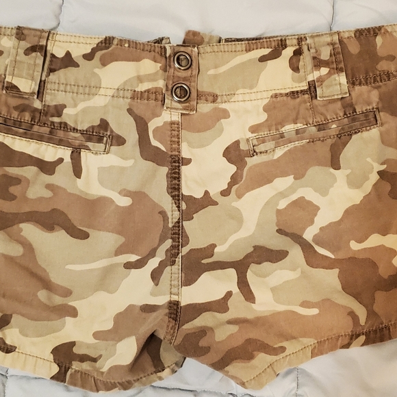 1.8 by YMI/Arizona/Lei lot of 3 jean shorts - Picture 6 of 8